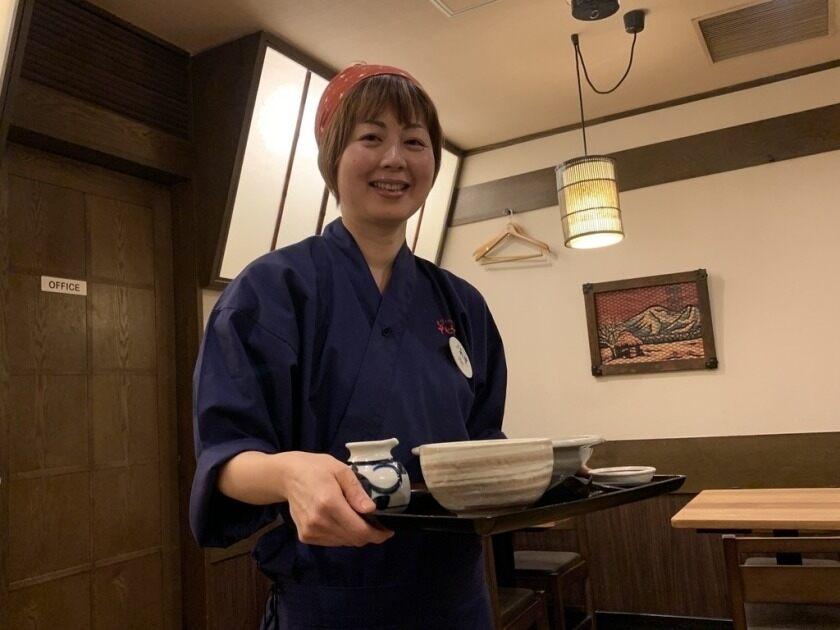 信州そば処そじ坊 アクロス店の制服1