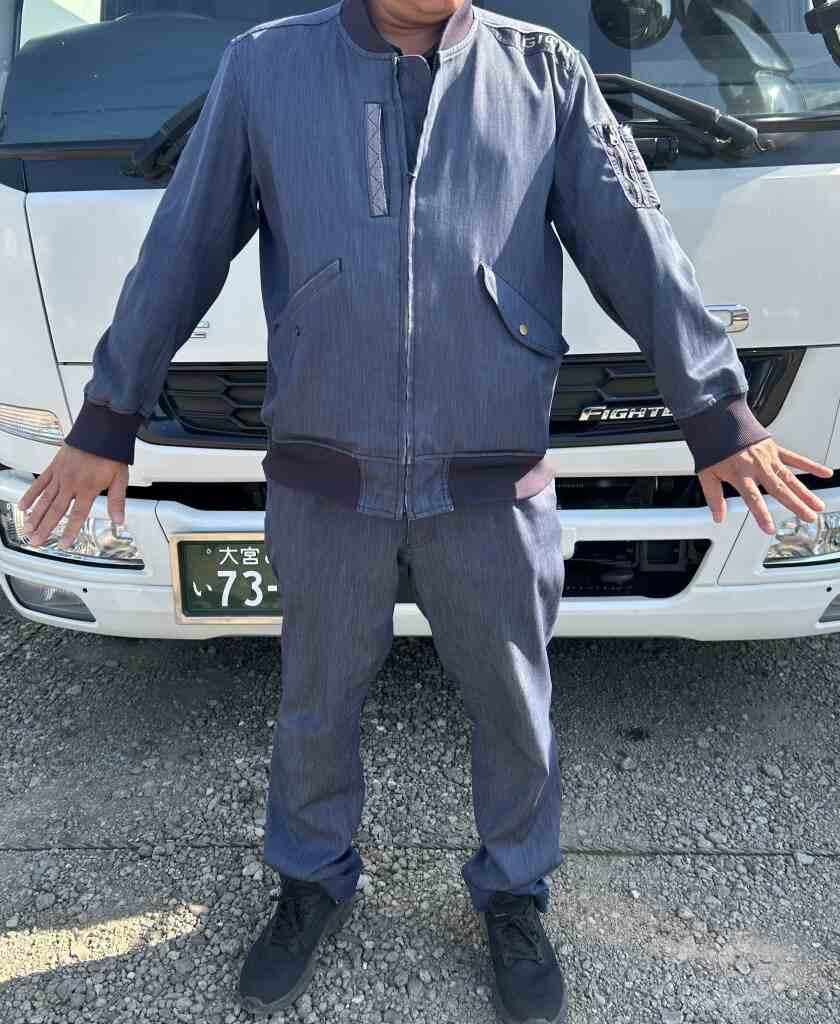 鶴見運輸の制服2
