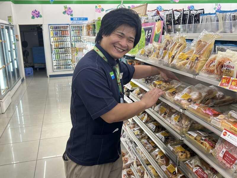 ファミマさいたま道場店の仕事画像2