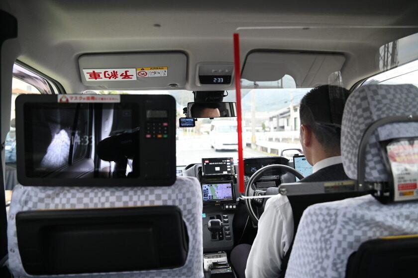千日交通株式会社 / 頑張り次第で月収50万超えの制服3