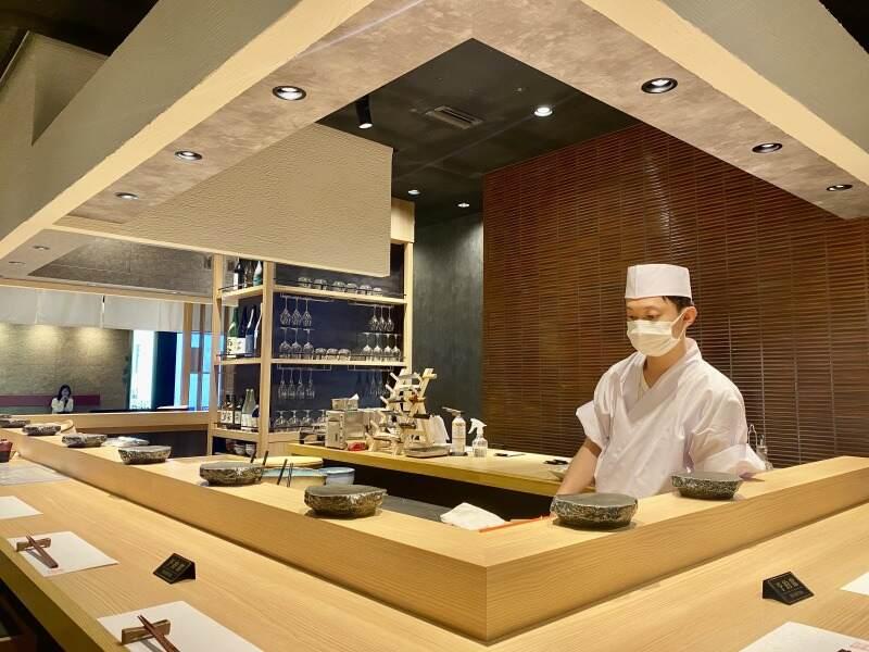 奥山安蔵商店株式会社　鮨やすぞう。 KITTE名古屋店の仕事画像2