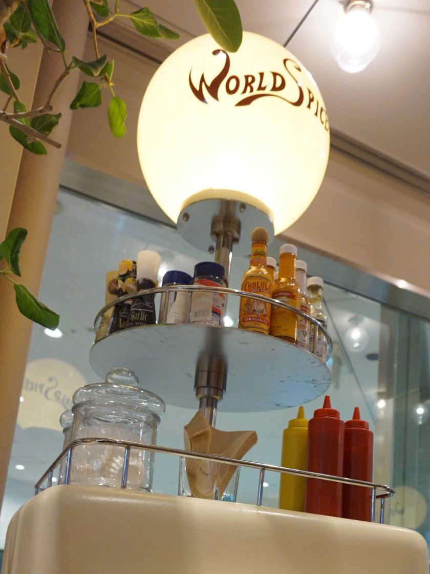 フレッシュネスバーガー　西早稲田店の制服1