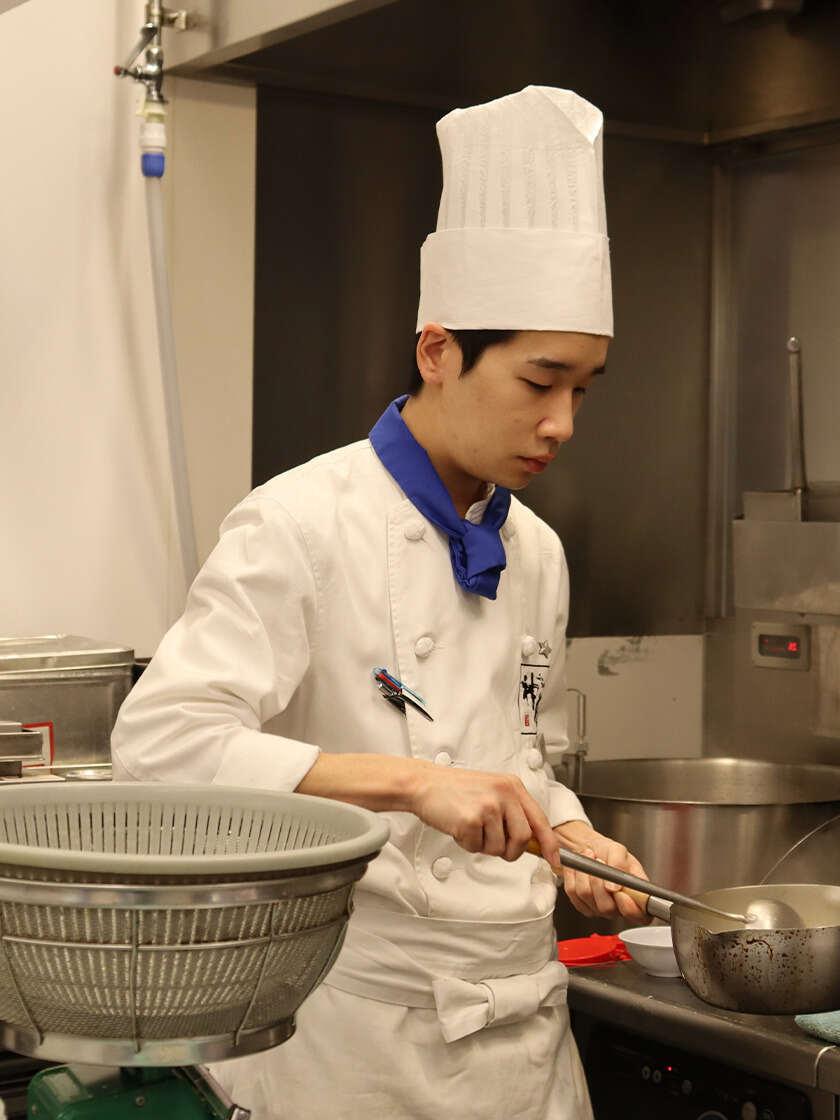 どうとんぼり神座 ららぽーと堺店の制服6