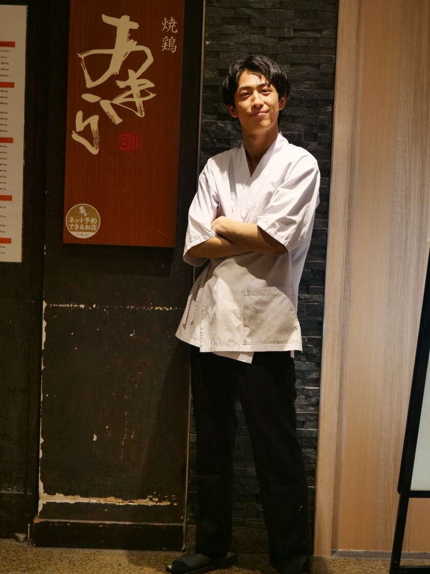 焼鶏 あきら 丸の内店の制服4