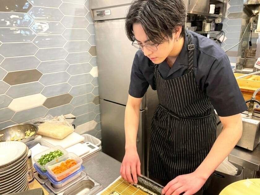 新宿三丁目スシンジュクマサユメの制服4