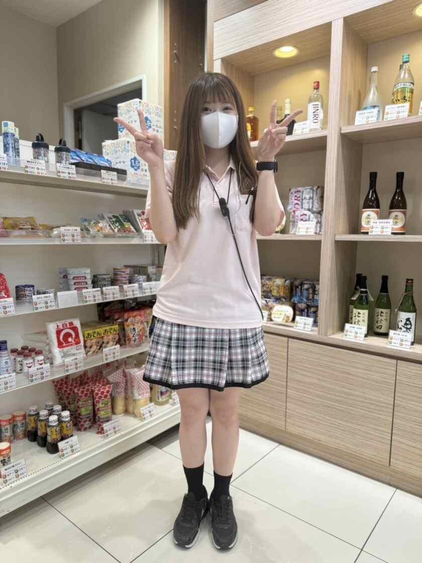 ブラジャン 戸塚店の制服1