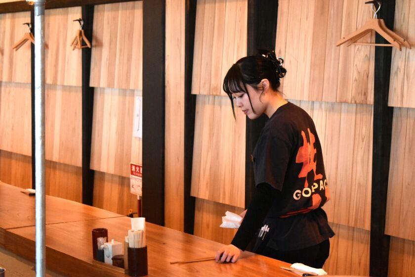 権八 お台場の制服5