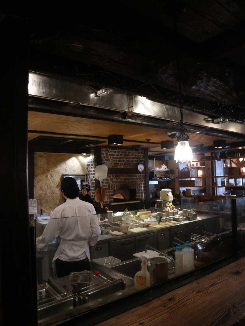 カフェ ラ・ボエム 北青山の制服3
