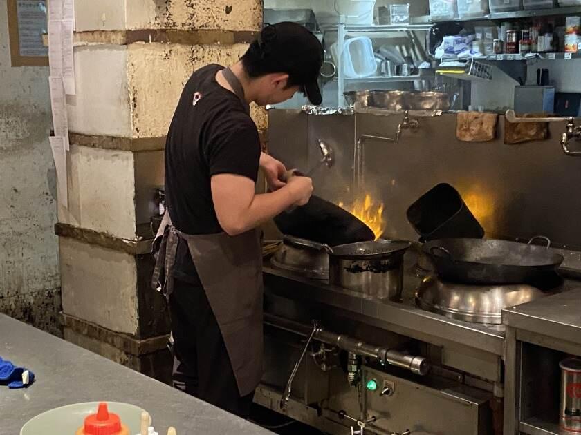 モンスーンカフェ 代官山の制服9