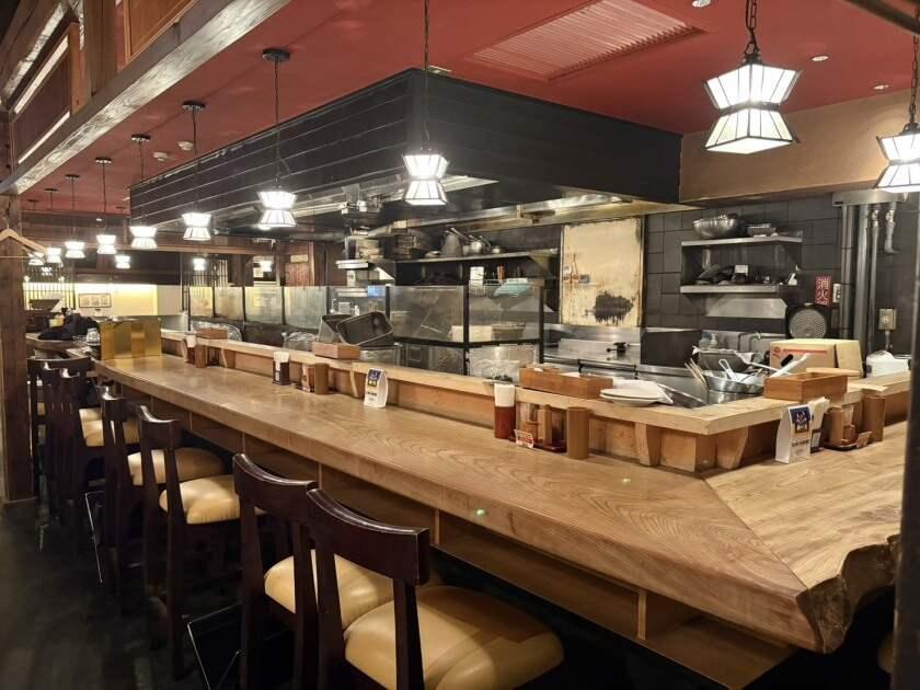 炭焼き権八 桜新町の制服4