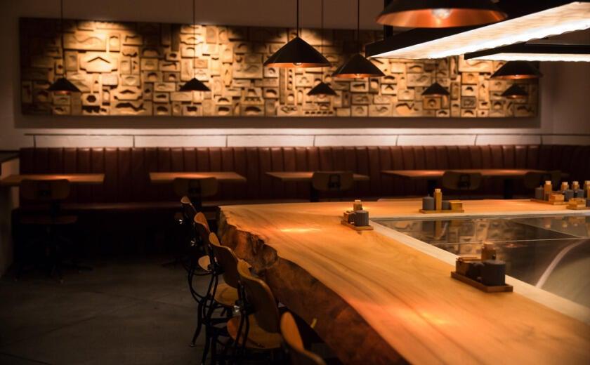 権八 浅草吾妻橋の制服4