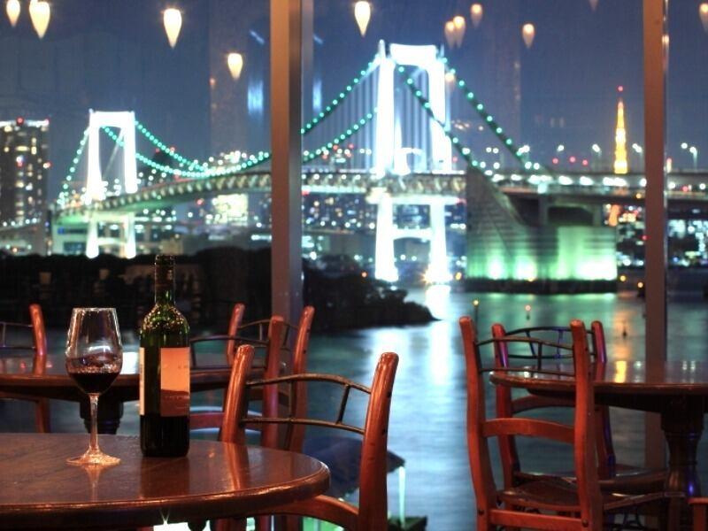 カフェ ラ・ボエム お台場の制服5