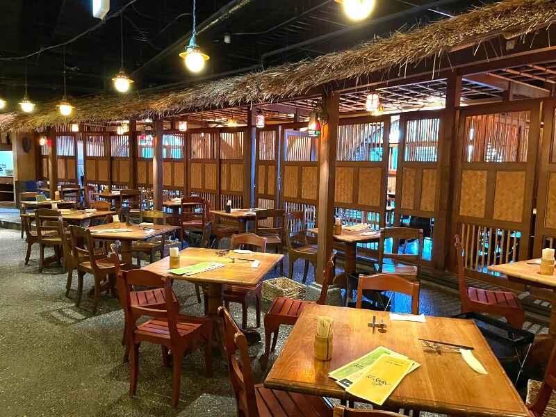 モンスーンカフェ 舞浜イクスピアリの仕事画像1