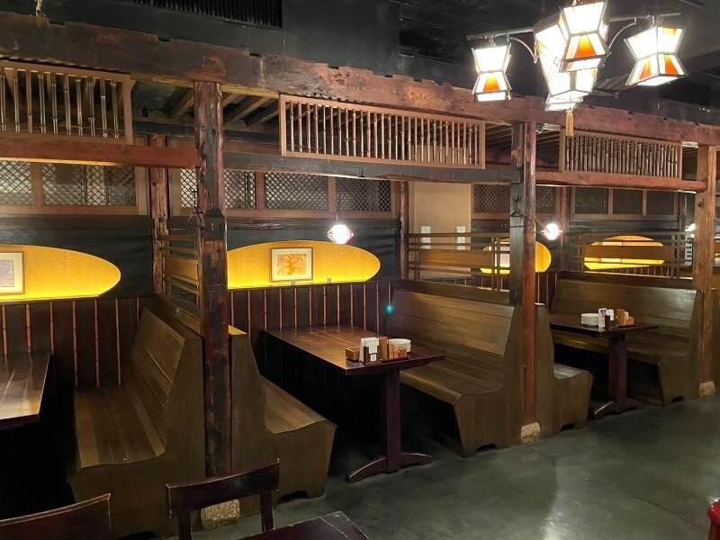 炭焼き権八 桜新町の制服2