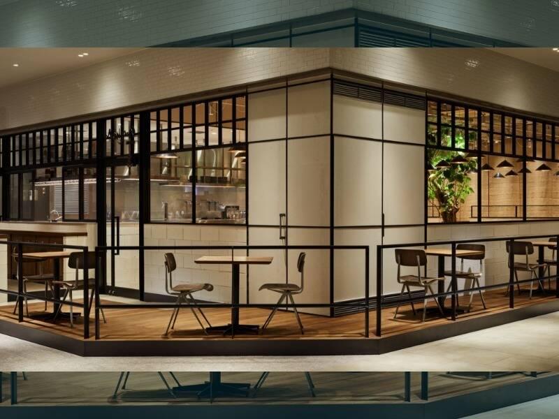 モンスーンカフェ ららぽーと愛知東郷の制服5