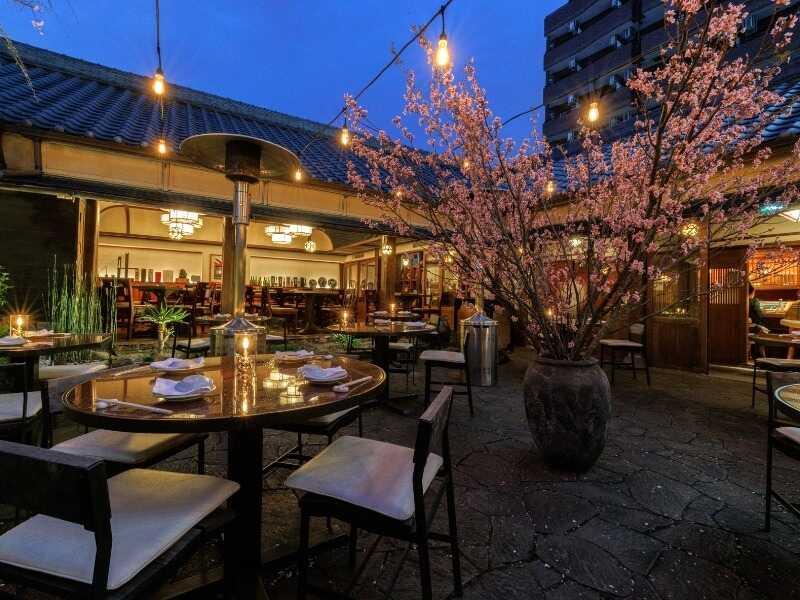 権八 西麻布の制服1