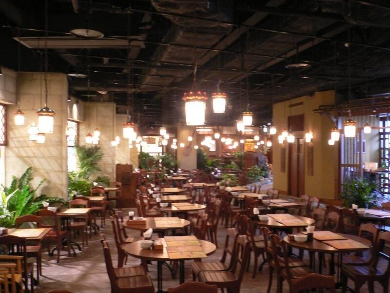 モンスーンカフェ ららぽーとTOKYO-BAYの制服8