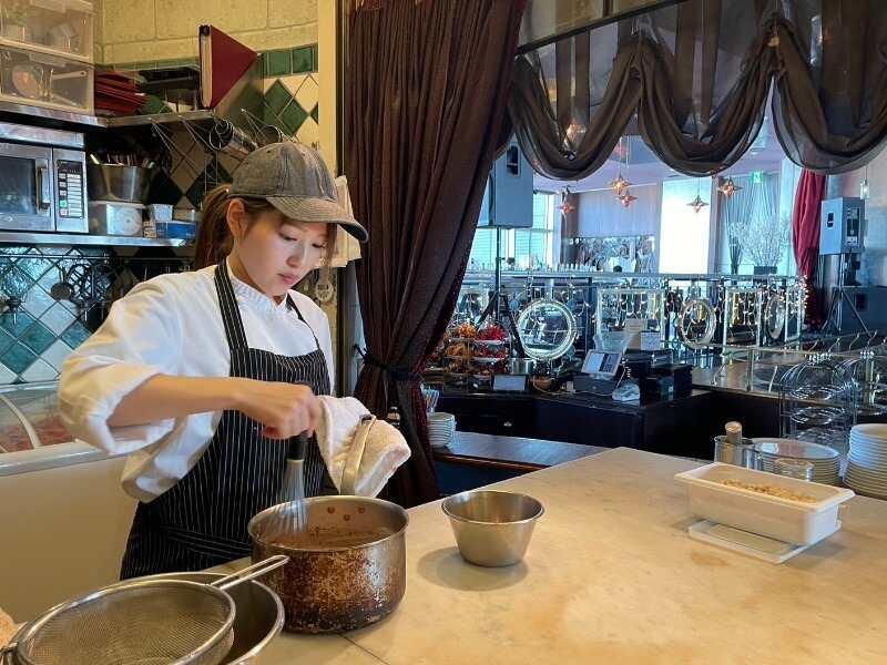 カフェ レガートの制服2