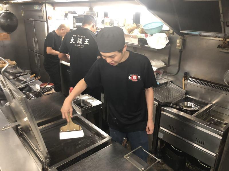 大阪王 京橋総本店の仕事画像3