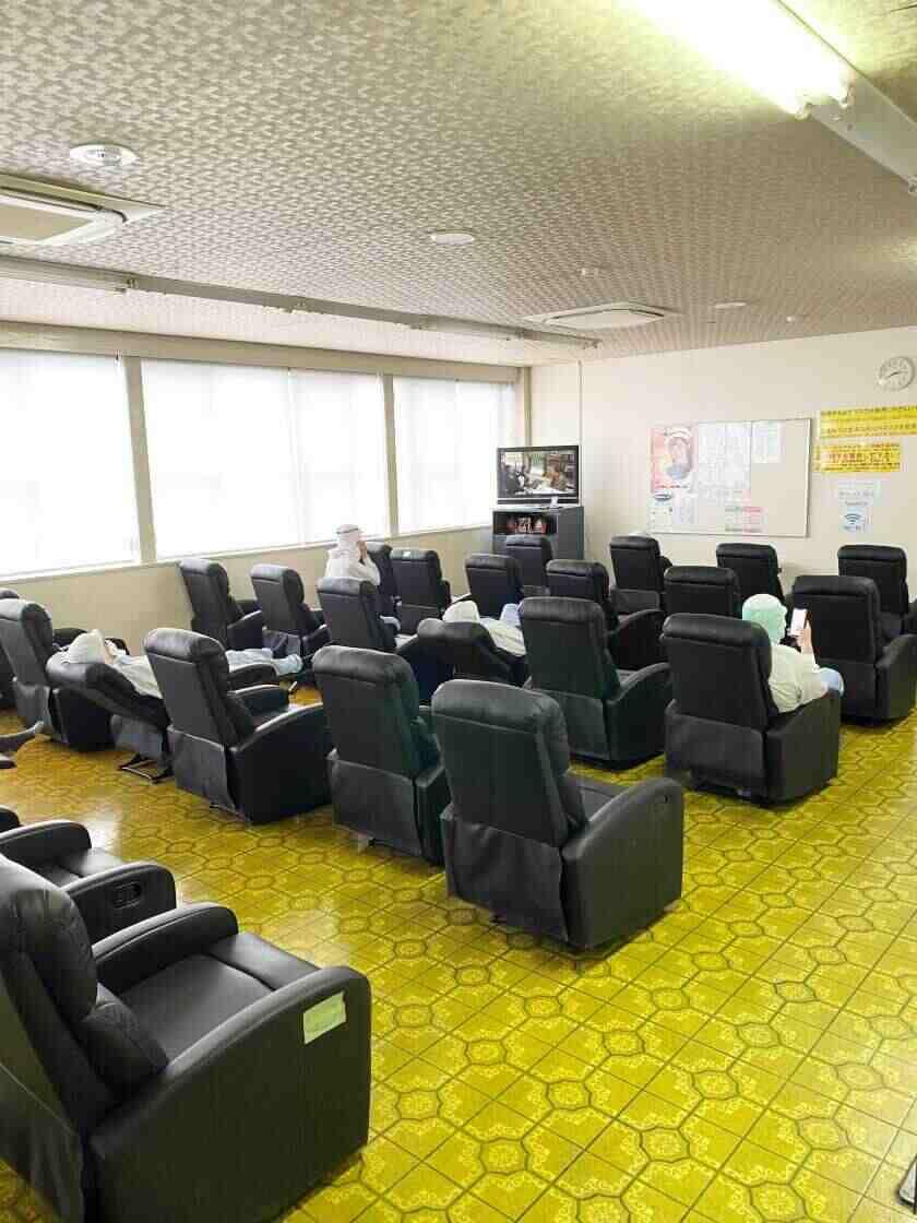 フジパン株式会社の制服2