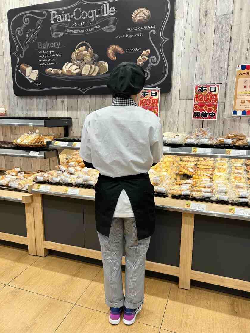 パン・コキール宮原店の制服2