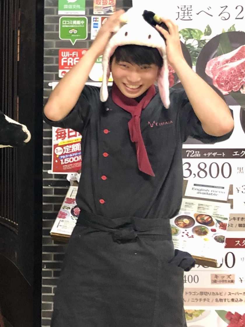 チファジャ 枚方駅前店の制服3
