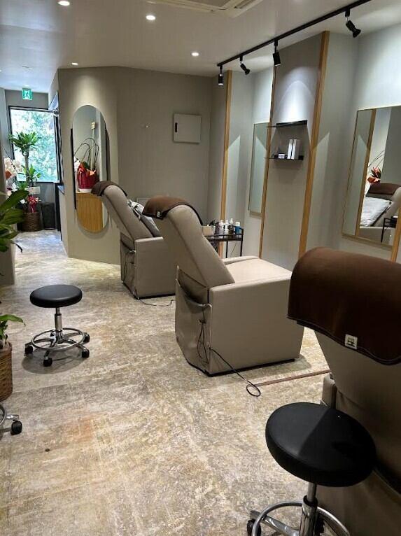 hey 恵比寿店の制服3