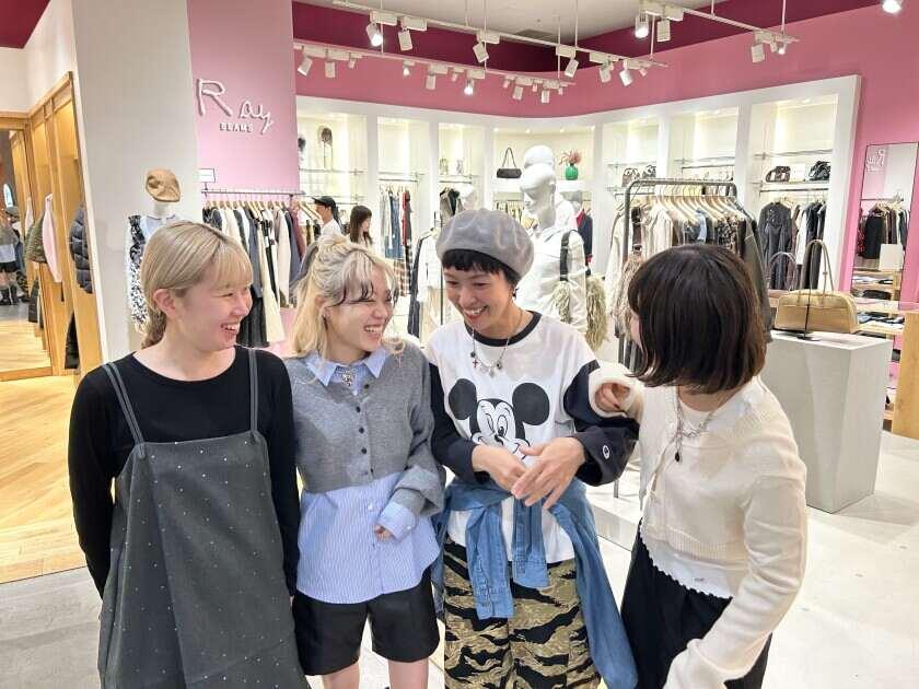 BEAMSアウトレット 多摩南大沢店の制服1