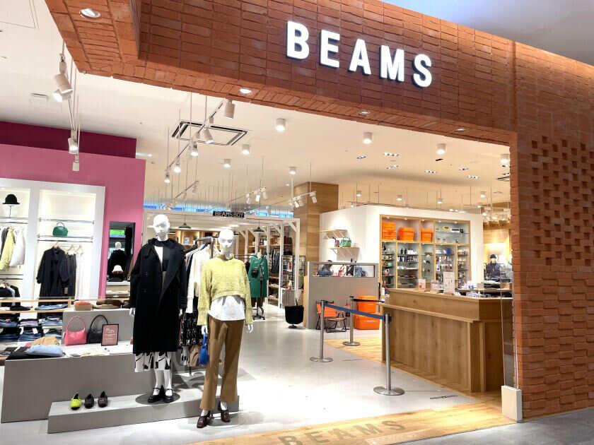 BEAMS マークイズみなとみらい店の制服4
