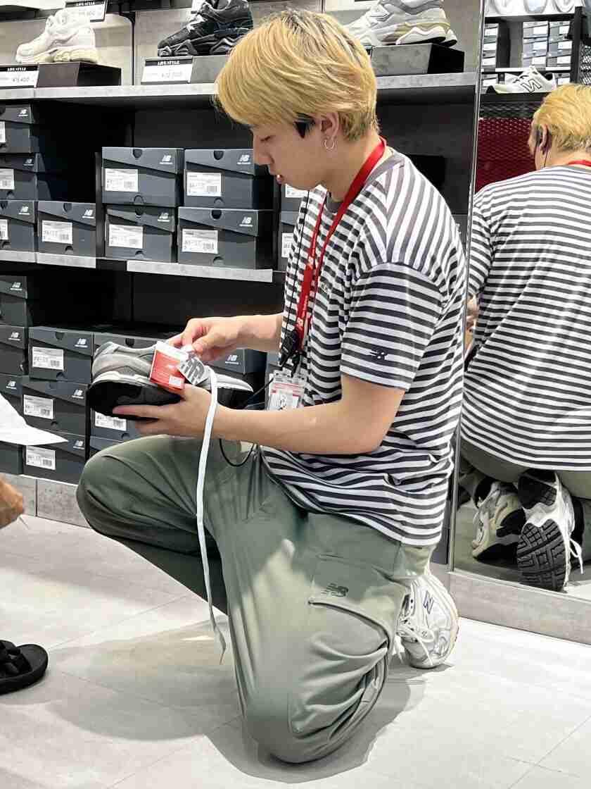 New Balanceファクトリーストア 酒々井プレミアムアウトレット店の制服4