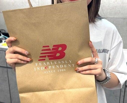 NewBalanceファクトリーストア 三井アウトレットパーク多摩南大沢店の制服5