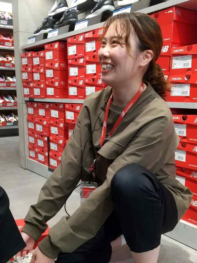 New Balanceファクトリーストア あみプレミアムアウトレット店の制服1
