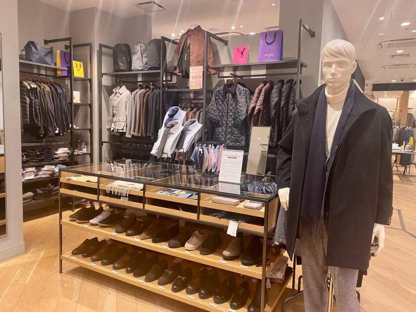 B:MING LIFE STORE by BEAMS グランエミオ所沢店の制服2