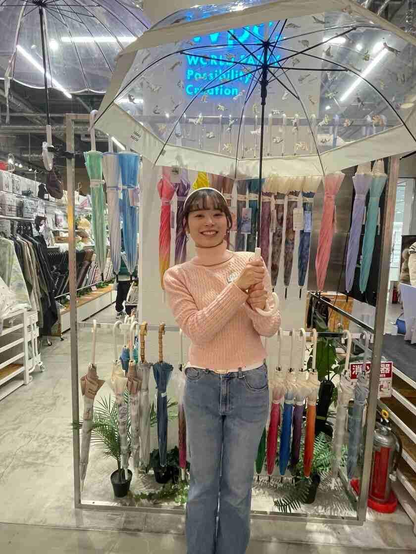 ワンスアラウンド株式会社の制服1