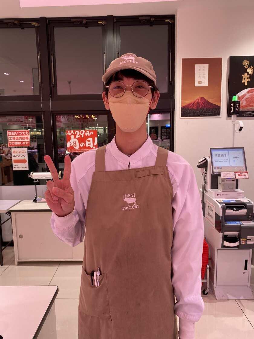 ミートファクトリーの制服1