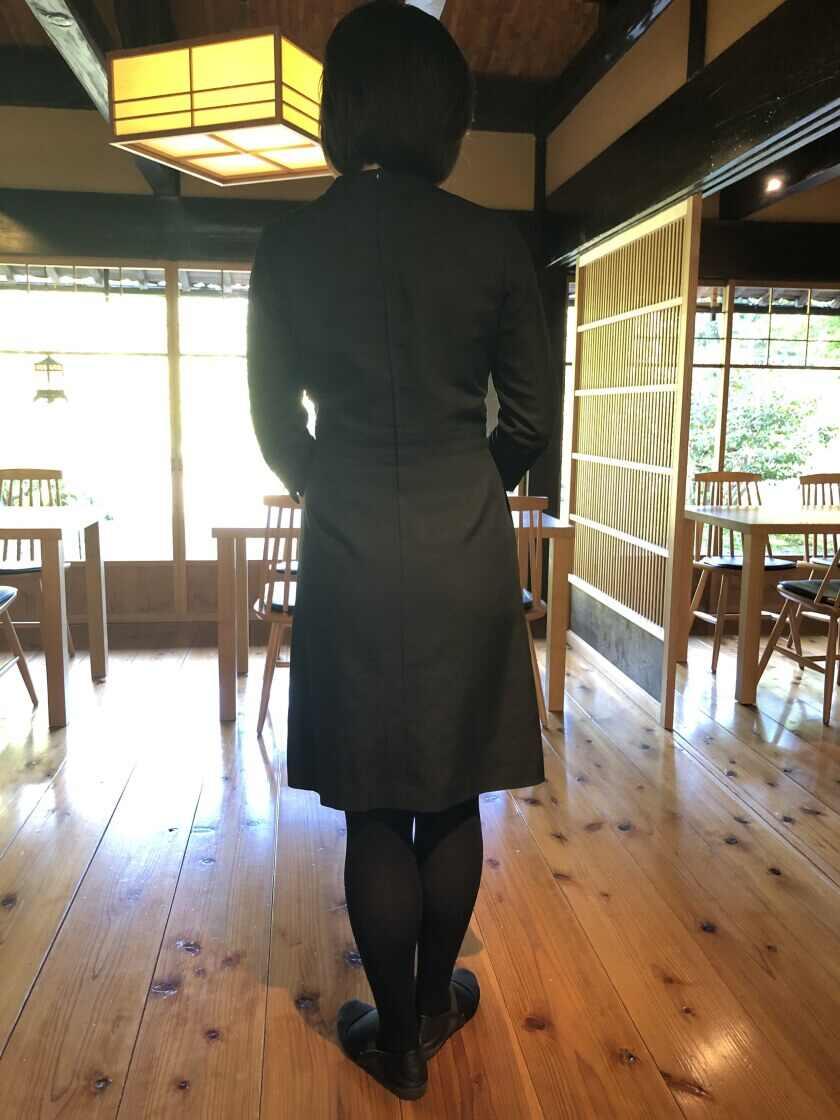 洋食つばきの制服2