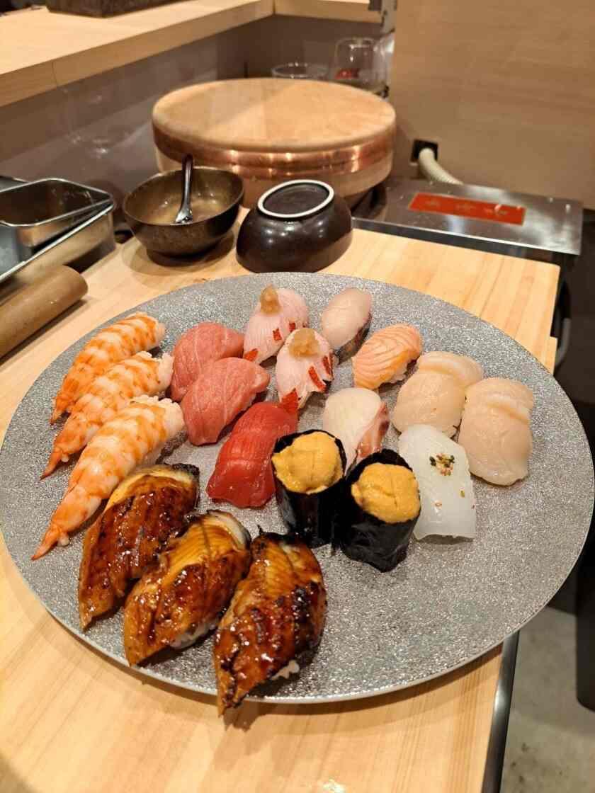 喜多郎寿し 博多店の制服5