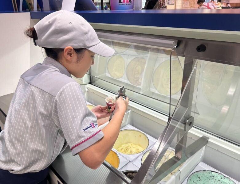 サーティワンアイスクリームLaLaテラス南千住店の仕事画像2