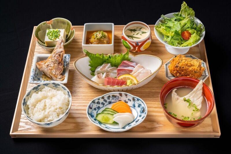 ゆめタウン筑紫野1階◎美味しい魚の定食と海鮮丼◎魚屋のごはんの仕事画像2