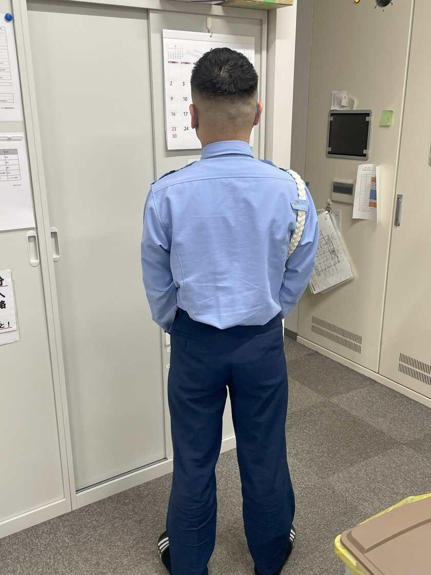 株式会社ミヤコ警備保障 採用担当「001」の制服3