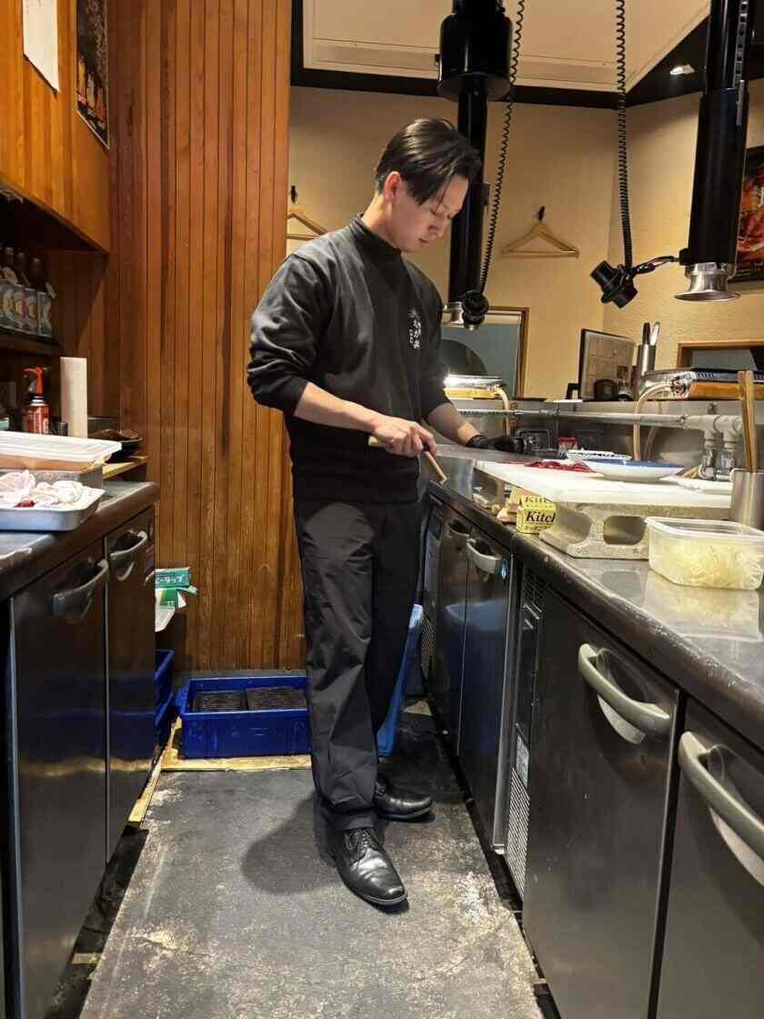 焼肉なが井 富岡店の制服4