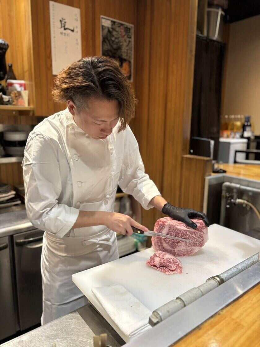 焼肉なが井 富岡店の制服5