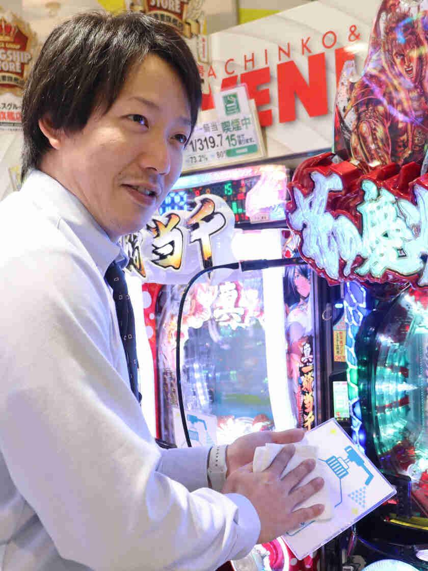 ベニス 東大阪吉田店(ベニスグループ)の制服5