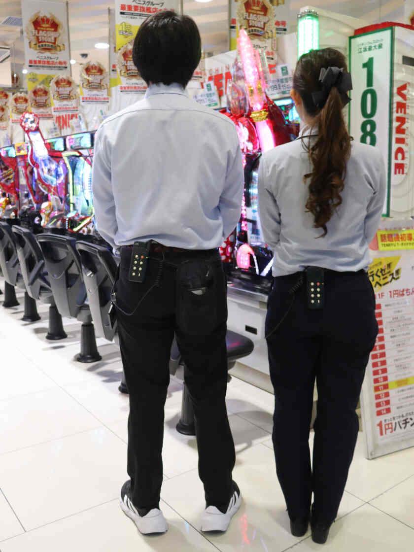 ベニス 東大阪吉田店(ベニスグループ)の制服2