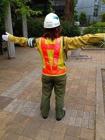 木口総合保全株式会社の制服2