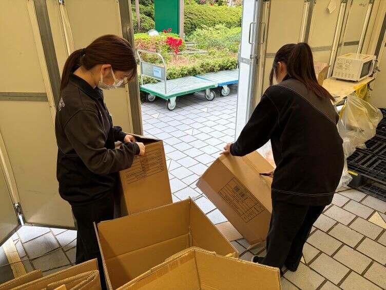 株式会社東京ドームの制服2