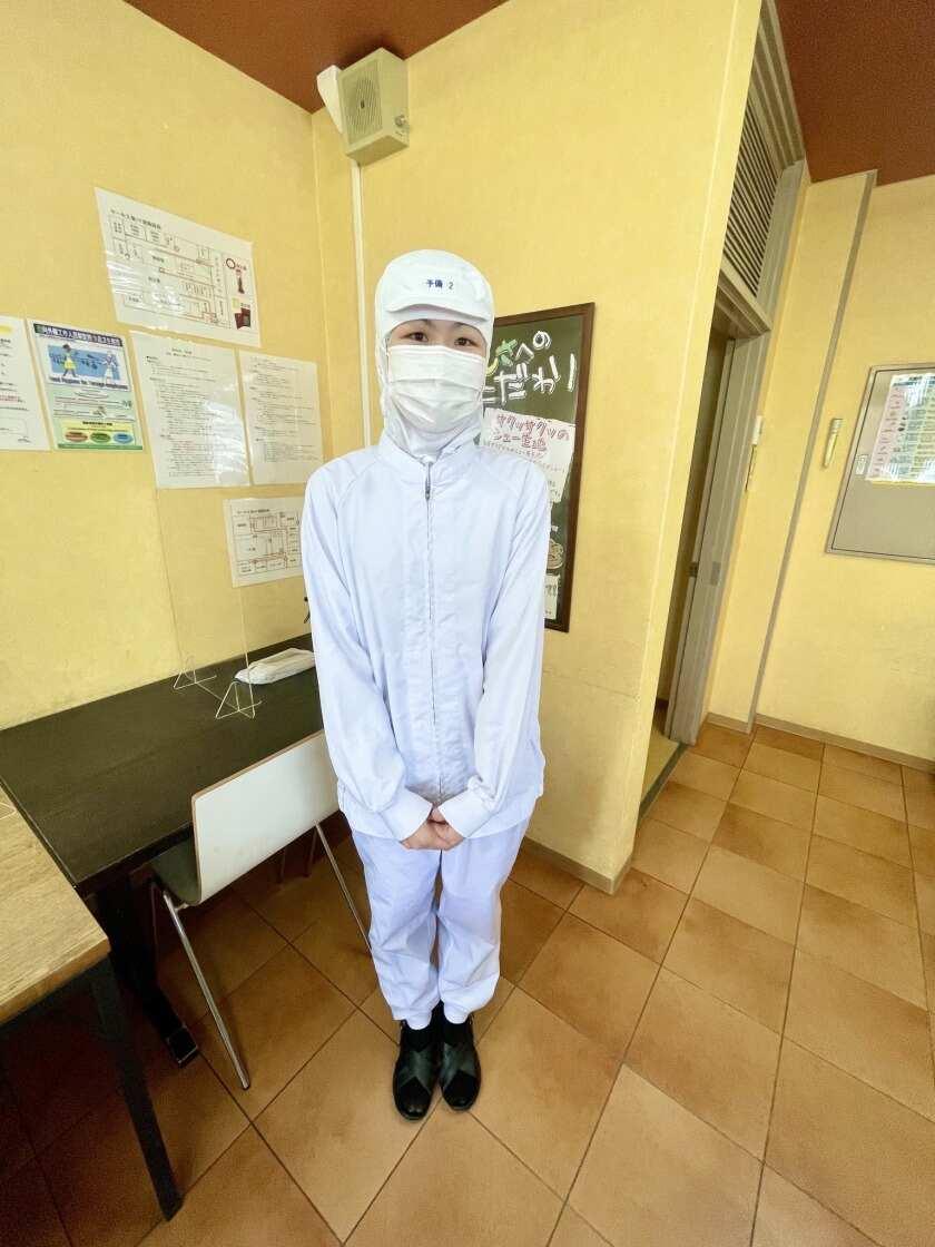 株式会社DAY TO LIFE(守口ケーキ・シューファクトリー) の制服1