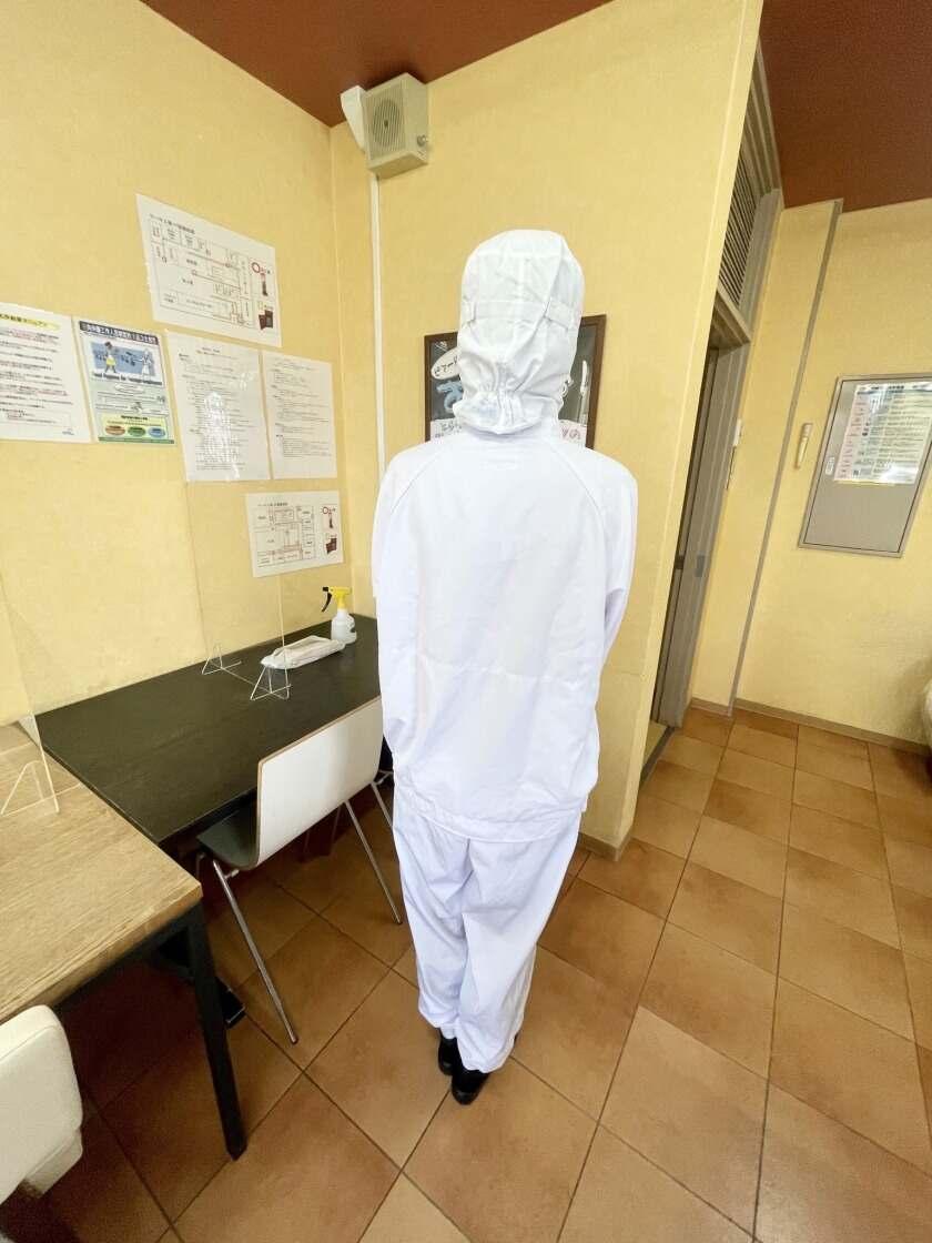 株式会社DAY TO LIFE(守口ケーキ・シューファクトリー) の制服2