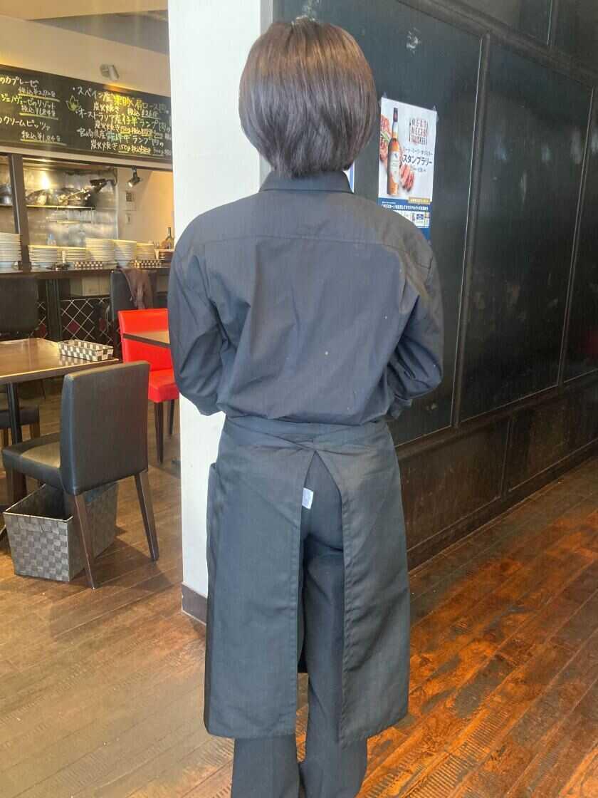 Osteria L'amante(オステリア ラ・マンテ)本店の制服2