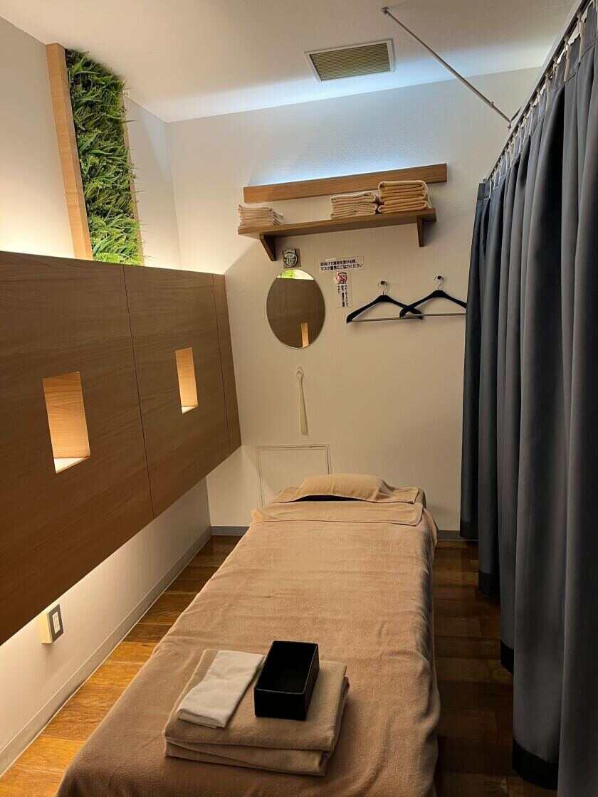 リフレッシュ工房オズ 堂島店の制服1